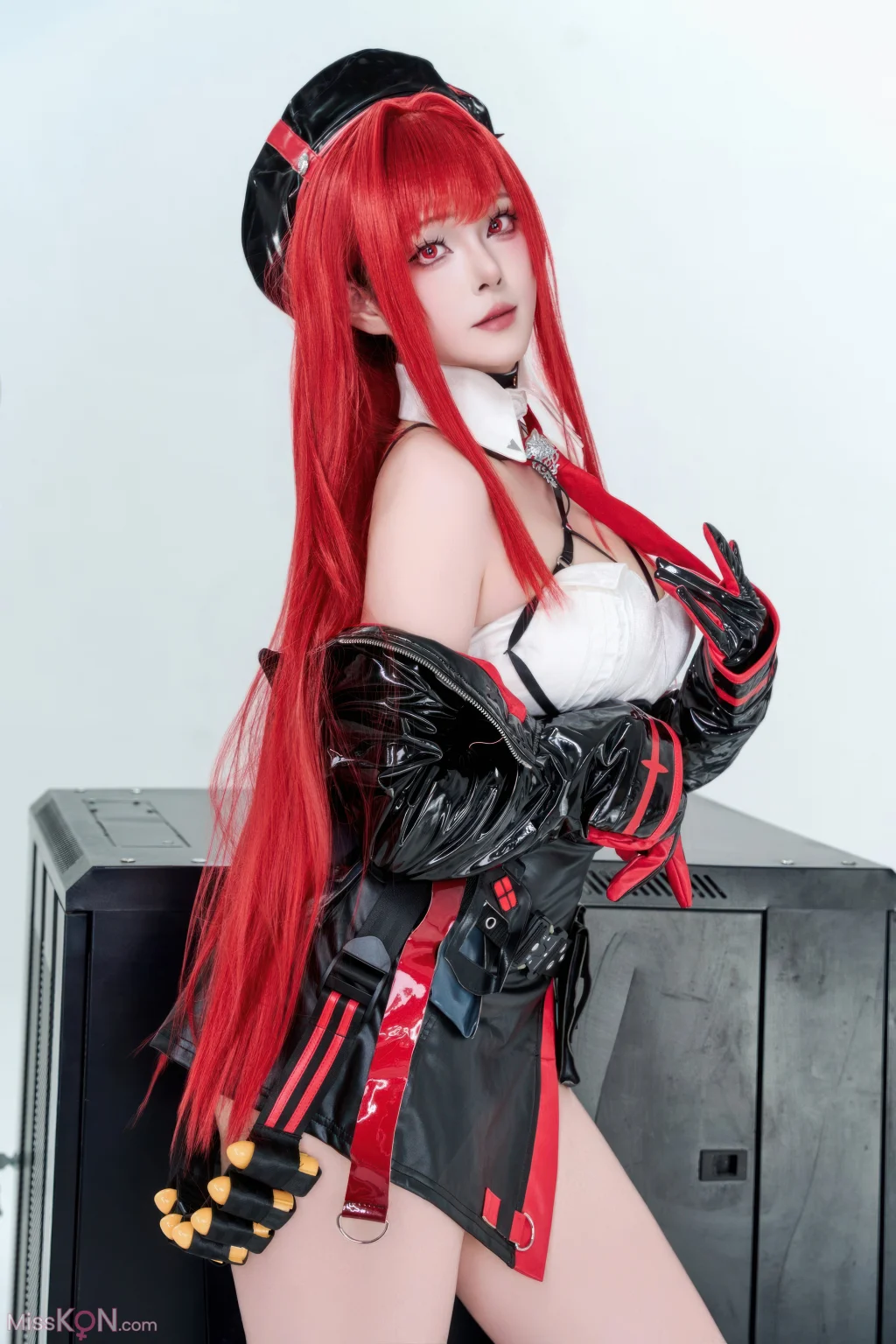 Coser@Natsuko夏夏子: Nikke胜利女神 拉毗·小红帽 (77 photos)