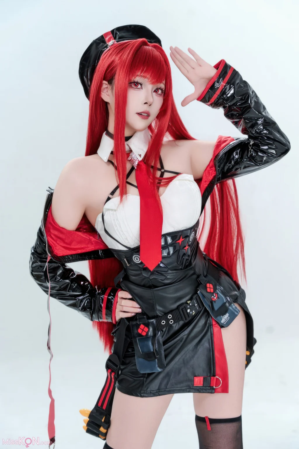 Coser@Natsuko夏夏子: Nikke胜利女神 拉毗·小红帽 (77 photos)