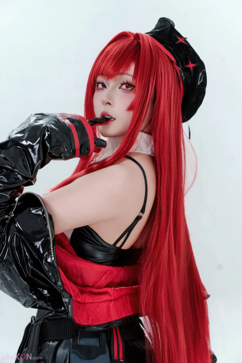 Coser@Natsuko夏夏子: Nikke胜利女神 拉毗·小红帽 (77 photos) – Page 3