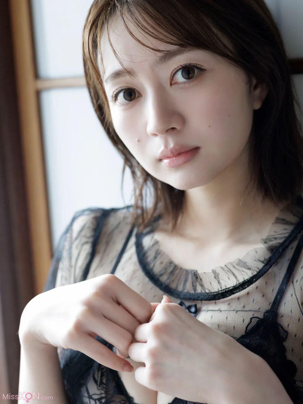 [JP] Yuna Ego (江籠裕奈): デジタル写真集 ドキッ！ ENTAME36℃デジタル写真集 (51 photos) – Page 2