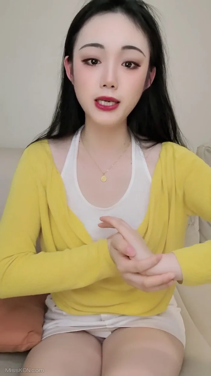 元气少女: 气质大美女 多场大秀合集 (37 photos + 6 videos)