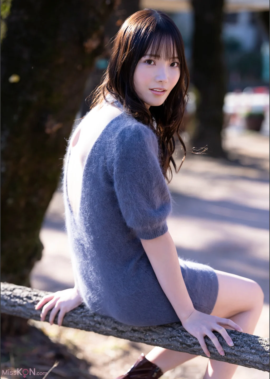 [JP] Himeka Araya (新谷姫加): ひめスマイル スピサン グラビアフォトブック (38 photos)