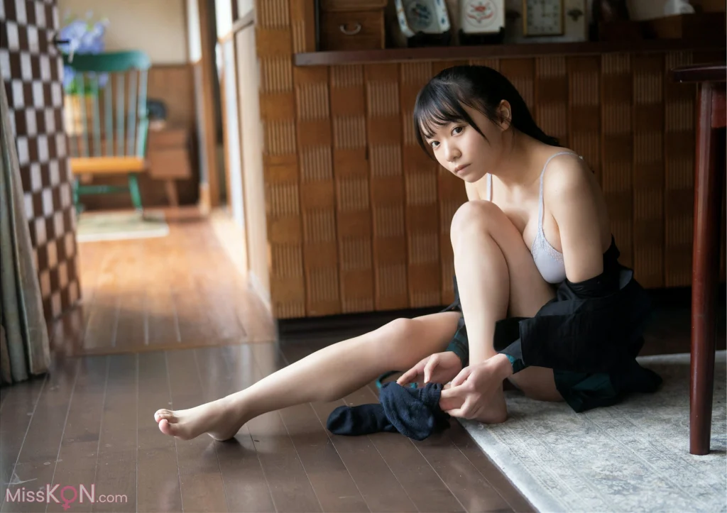 [JP] Yūko Tsubakino (椿野ゆうこ): BUBKAデジタル写真集 部屋とセーラー服と私 (23 photos)