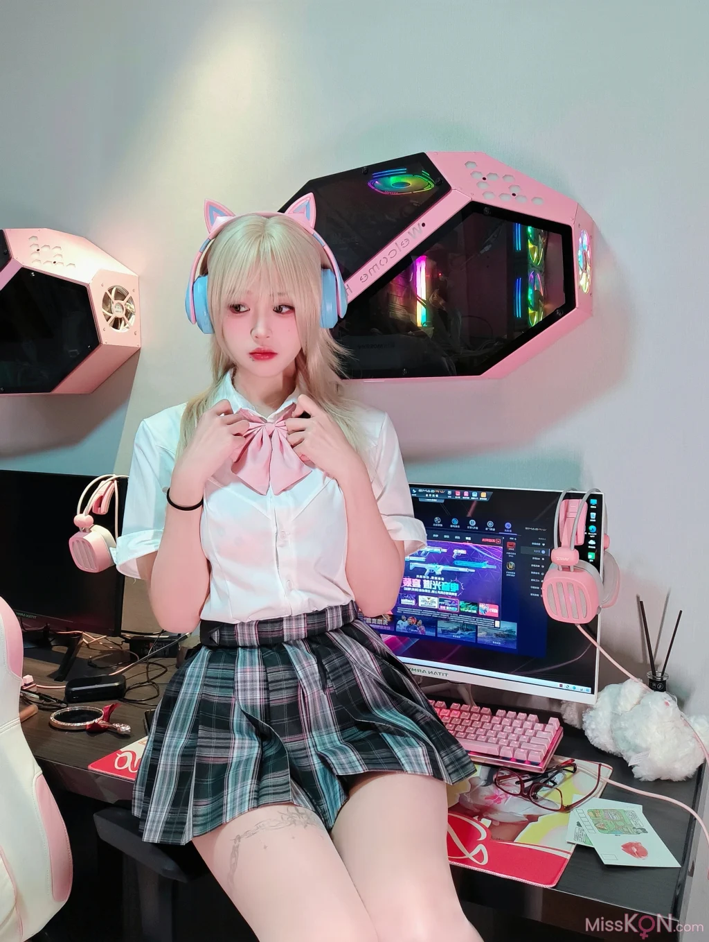 Coser@麻薯好吃: 电竞女友 (85 photos)