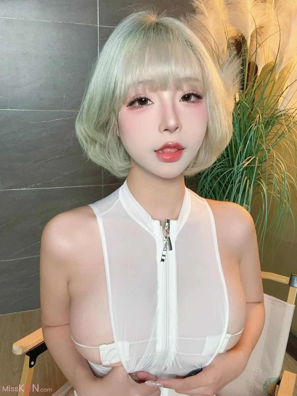 Coser@yuuhui玉汇: 透明竞泳 (44 photos + 2 videos)