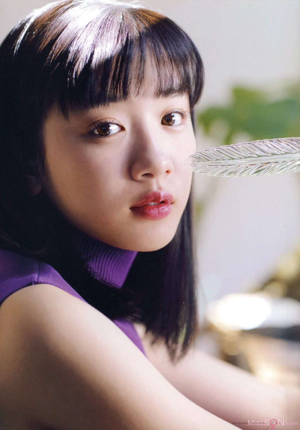 [JP] Mei Nagano (永野芽郁): PHOTO BOOK「永野芽郁 in 半分、青い。」 (94 photos)