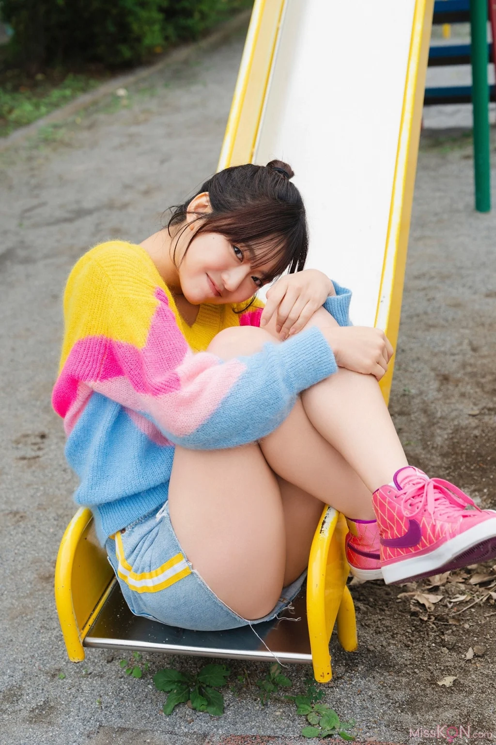 [JP] Toyoda Runa (豊田ルナ): FLASHデジタル写真集 Updated-Me (81 photos)