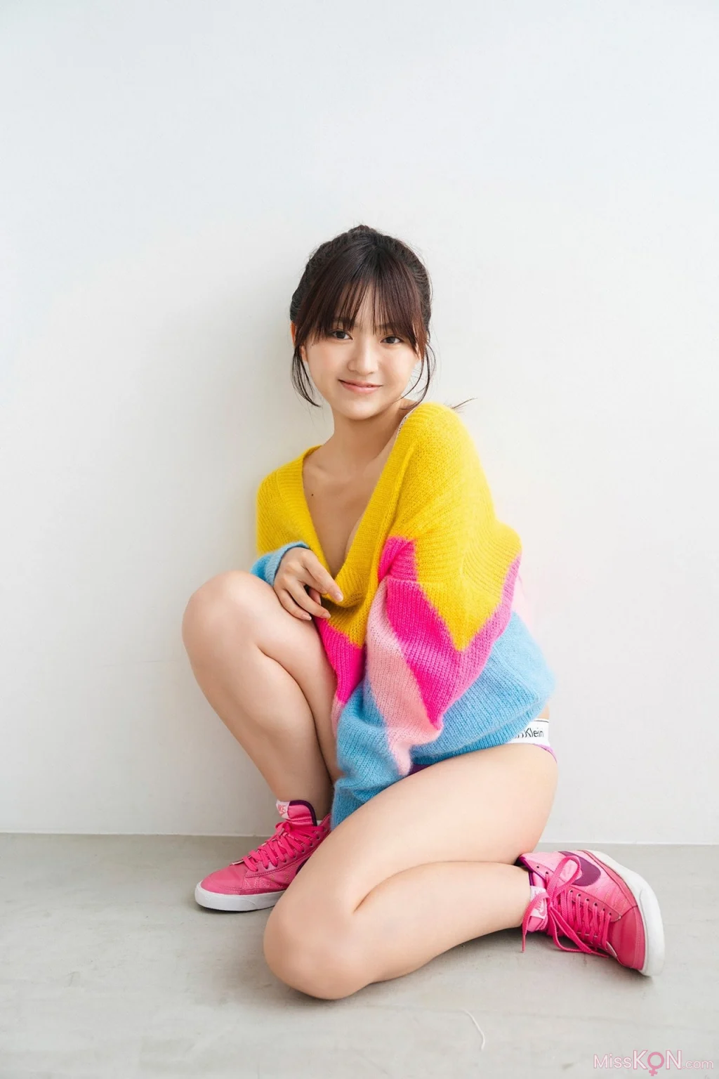 [JP] Toyoda Runa (豊田ルナ): FLASHデジタル写真集 Updated-Me (81 photos)