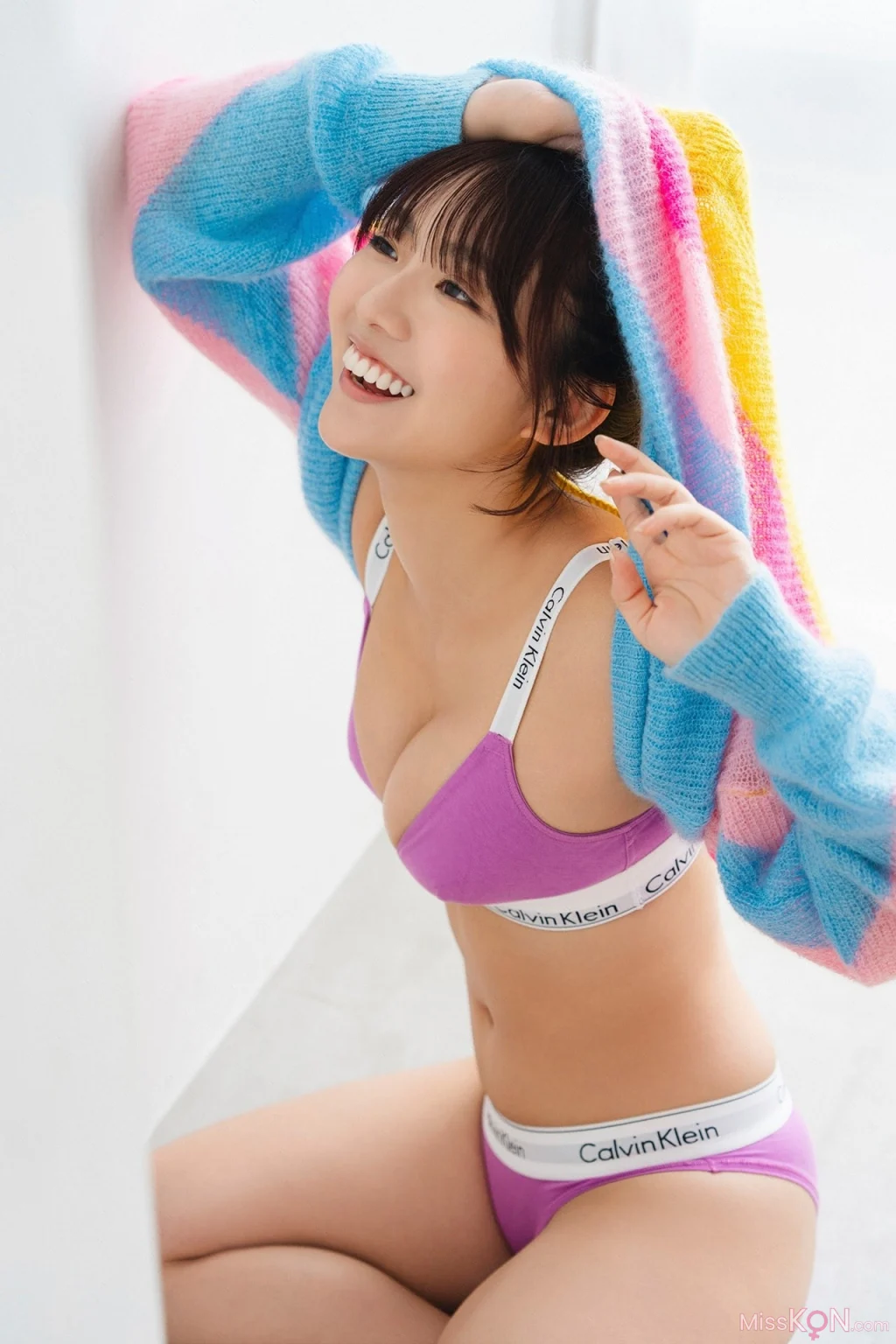 [JP] Toyoda Runa (豊田ルナ): FLASHデジタル写真集 Updated-Me (81 photos)