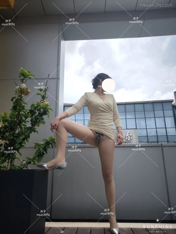[OtherXXX] 沐子: 人前露出极品人妻 (309 photos + 98 videos) – Page 3
