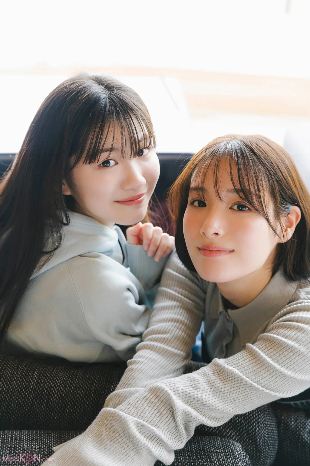 [JP] Kurea Hazuki (葉月くれあ) & Yukine Nagaoka (永岡ゆきね): 【増量版　全５０Ｐ】ヤンマガアザーっす！＜ＹＭ２０２６年４／５号未公開カット＞ ヤンマガデジタル写真集 (54 photos)