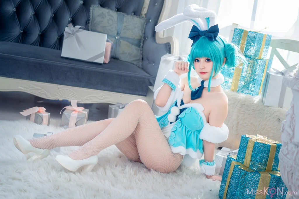 Coser@猫大人: 初音白兔×猫大人 (24 photos)