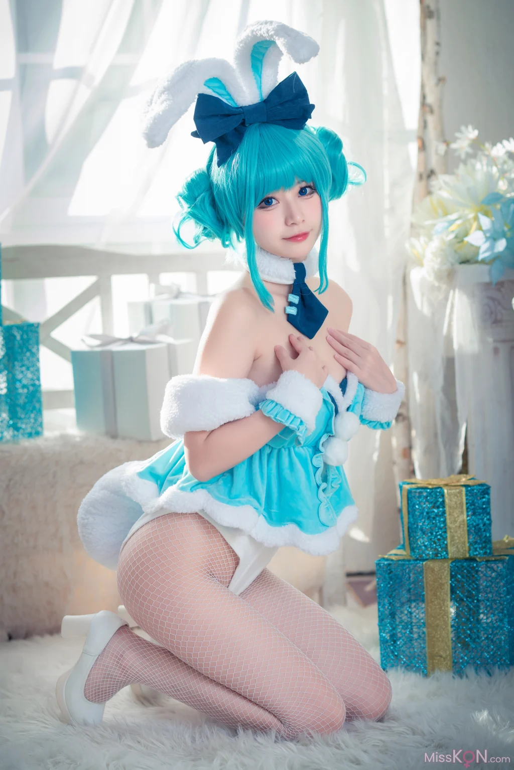 Coser@猫大人: 初音白兔×猫大人 (24 photos)
