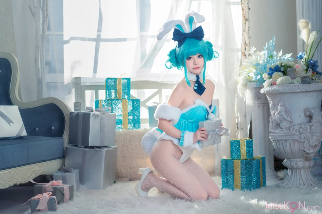 Coser@猫大人: 初音白兔×猫大人 (24 photos)