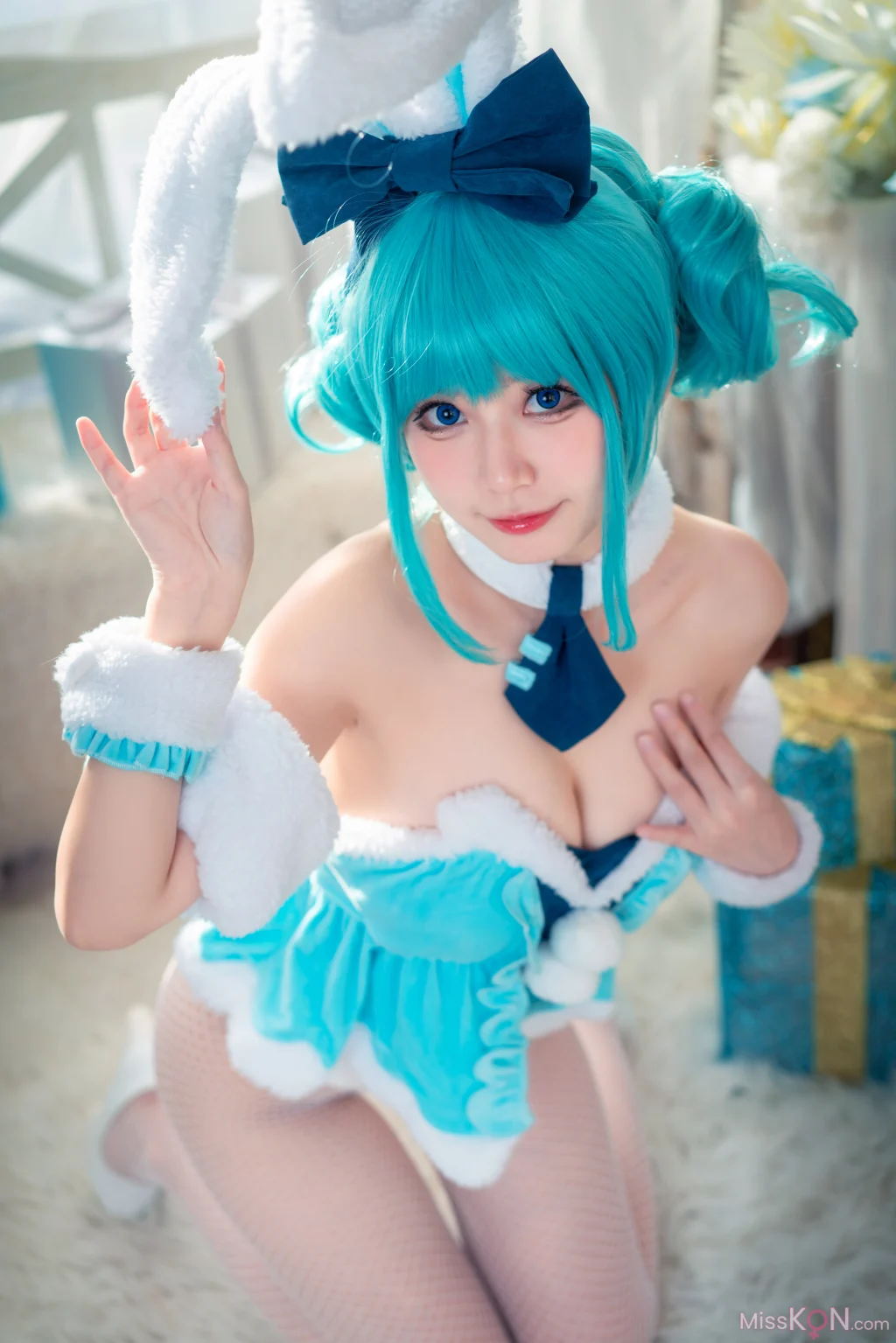 Coser@猫大人: 初音白兔×猫大人 (24 photos)