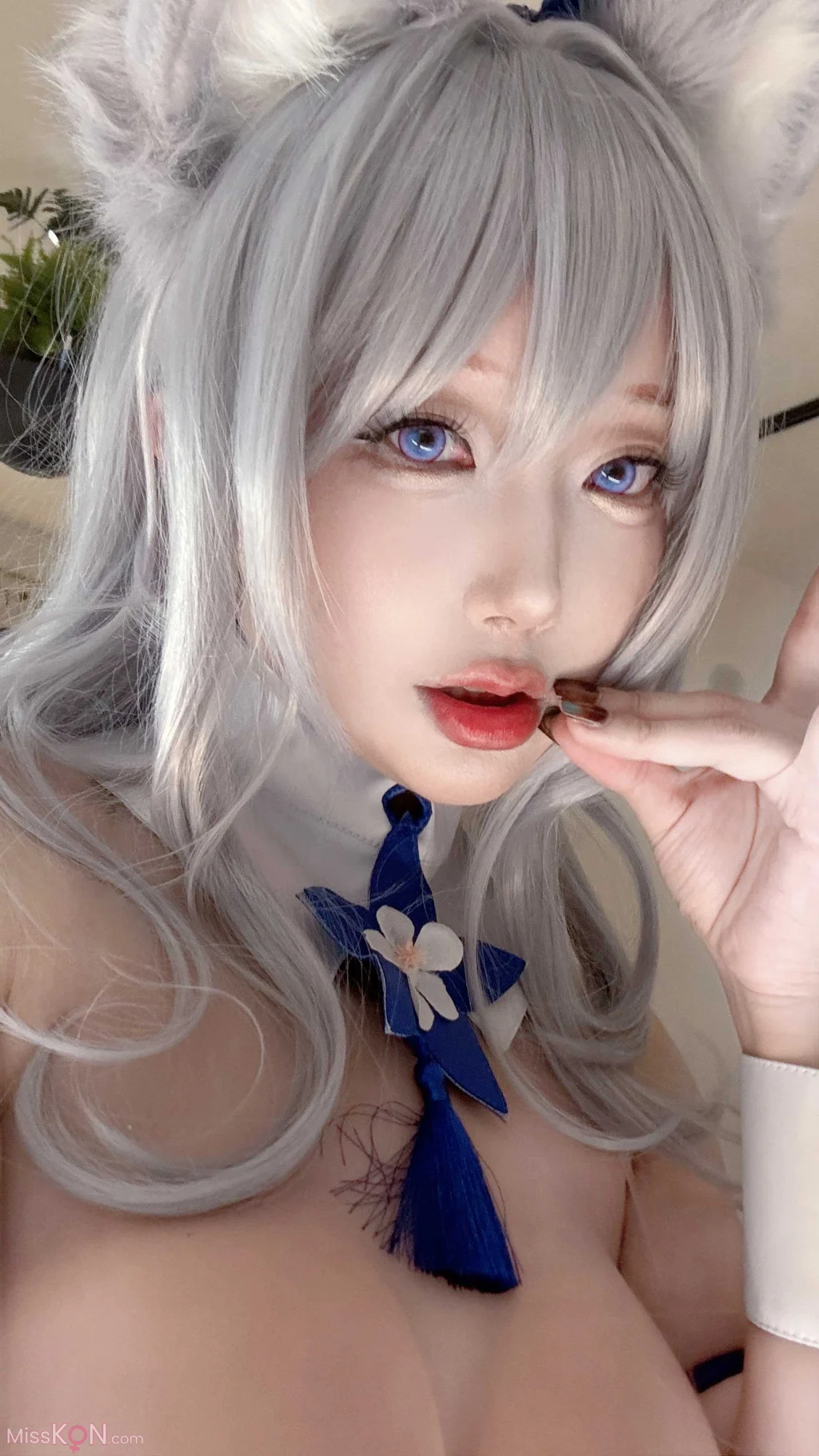 Coser@切切Celia: 碧蓝航线 信浓兔女郎自拍 (16 photos + 3 videos)