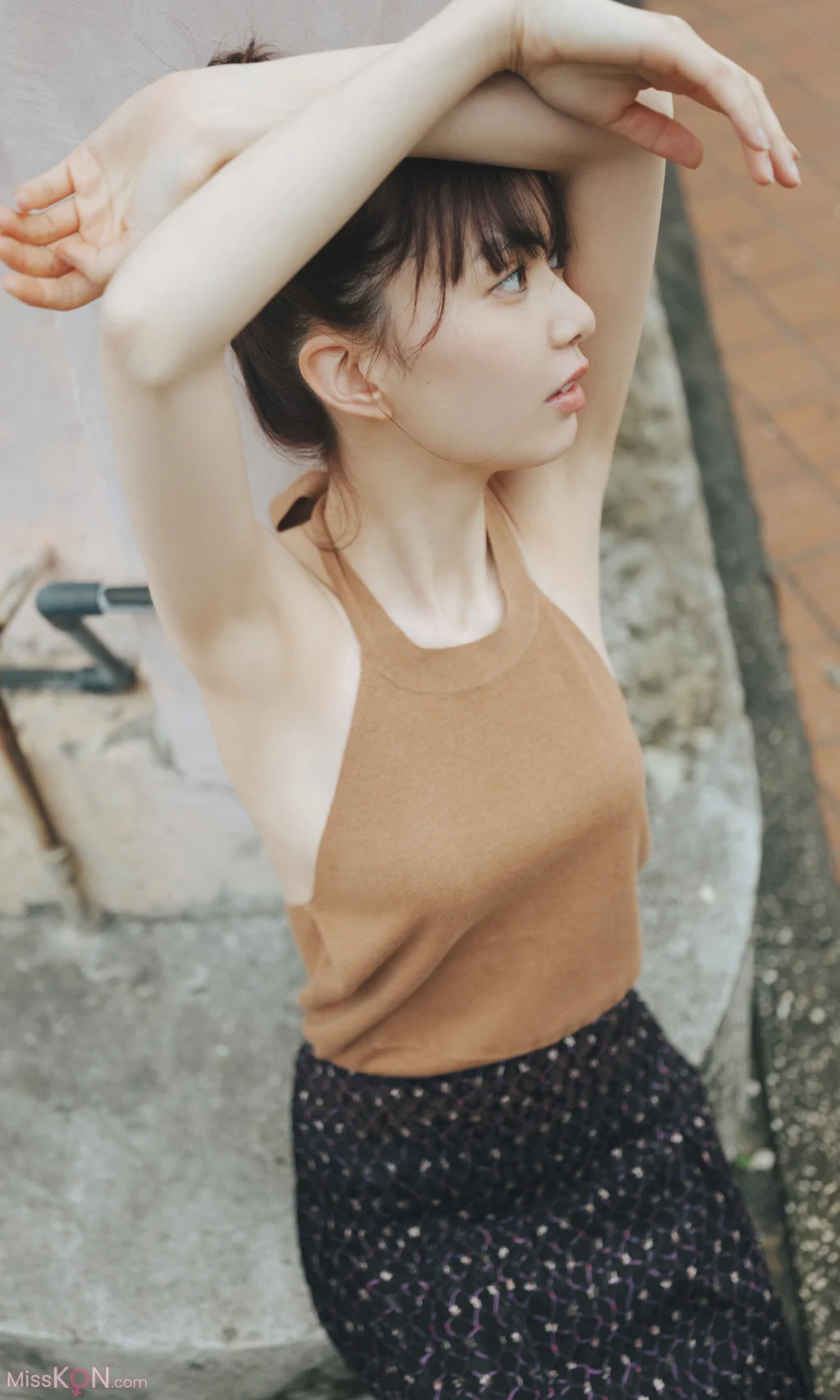 [JP] Riko Matsudaira (松平璃子): 【週プレ プラス！】アザーカットデジタル写真集 「バズる美脚、美尻。～prologue～」 (38 photos) – Page 2