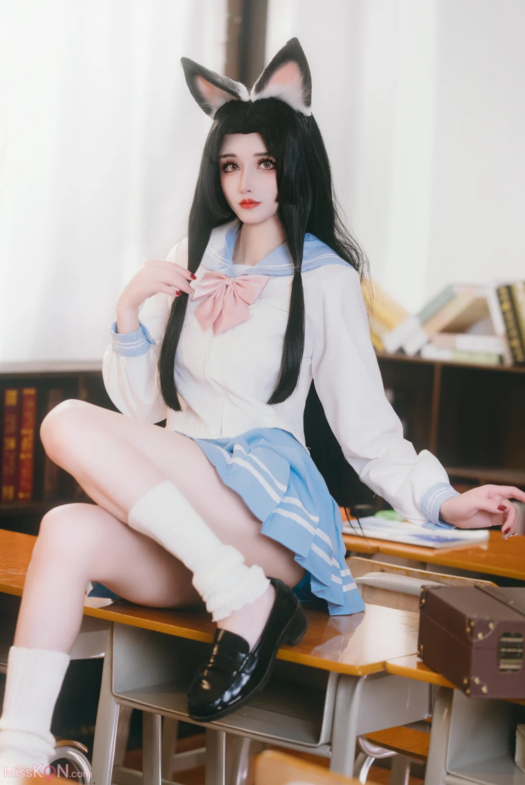 Coser@鹿八岁: 给胡桃的小小惩罚 (66 photos + 1 video)