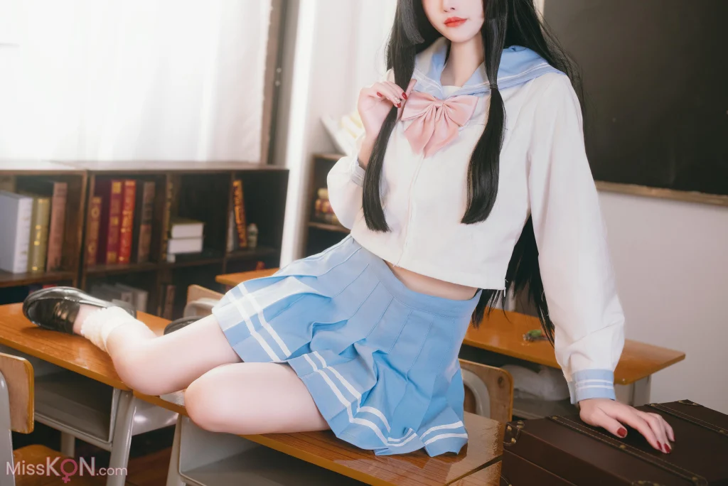 Coser@鹿八岁: 给胡桃的小小惩罚 (66 photos + 1 video)