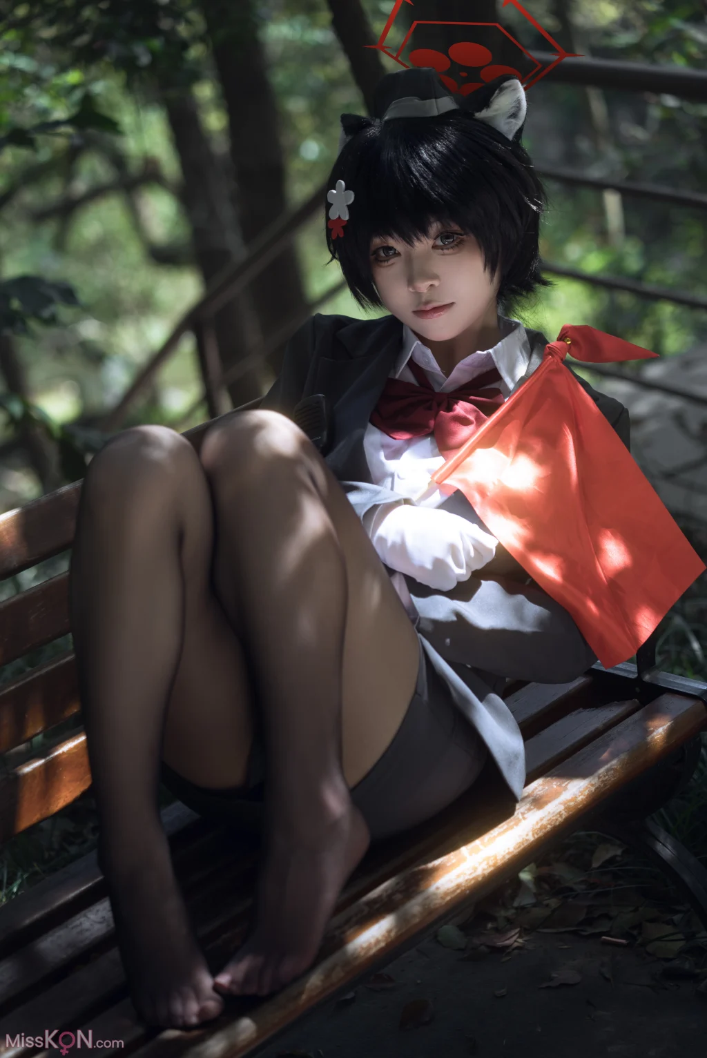 Coser@矢量鱼: 蔚蓝档案 椿 黑丝导游 (32 photos)