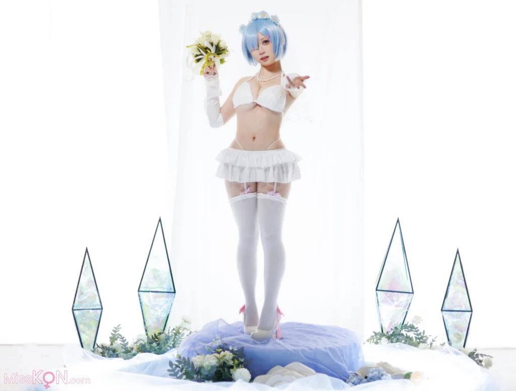 Coser@樱落酱w: 从零开始的异世界生活 蕾姆花嫁 (25 photos)