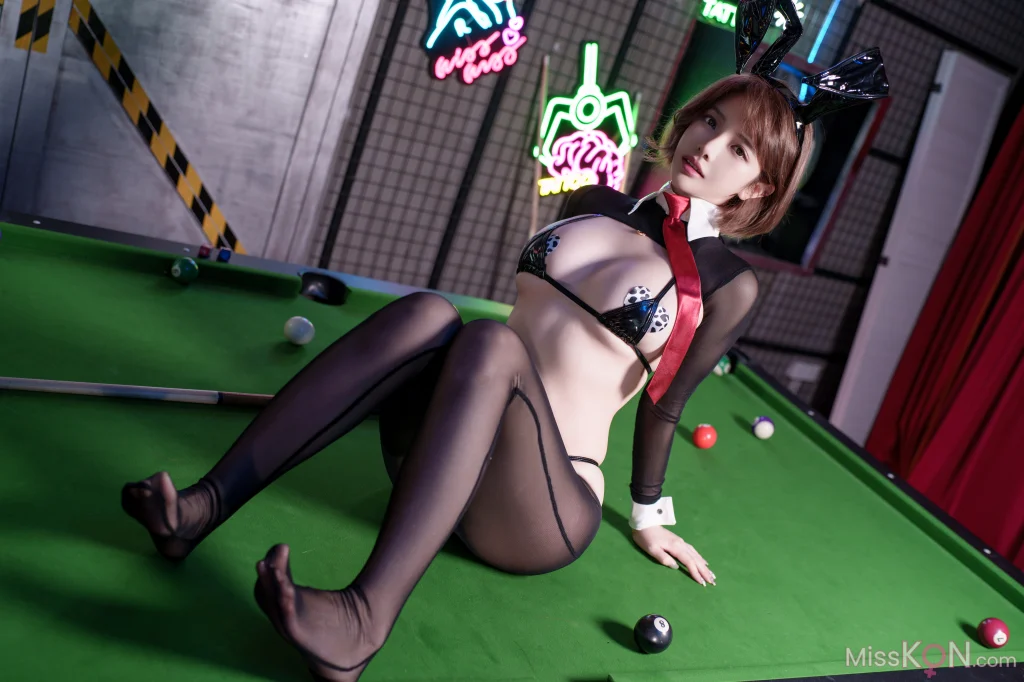Coser@雯妹不讲道理: 黑色逆兔 (45 photos)