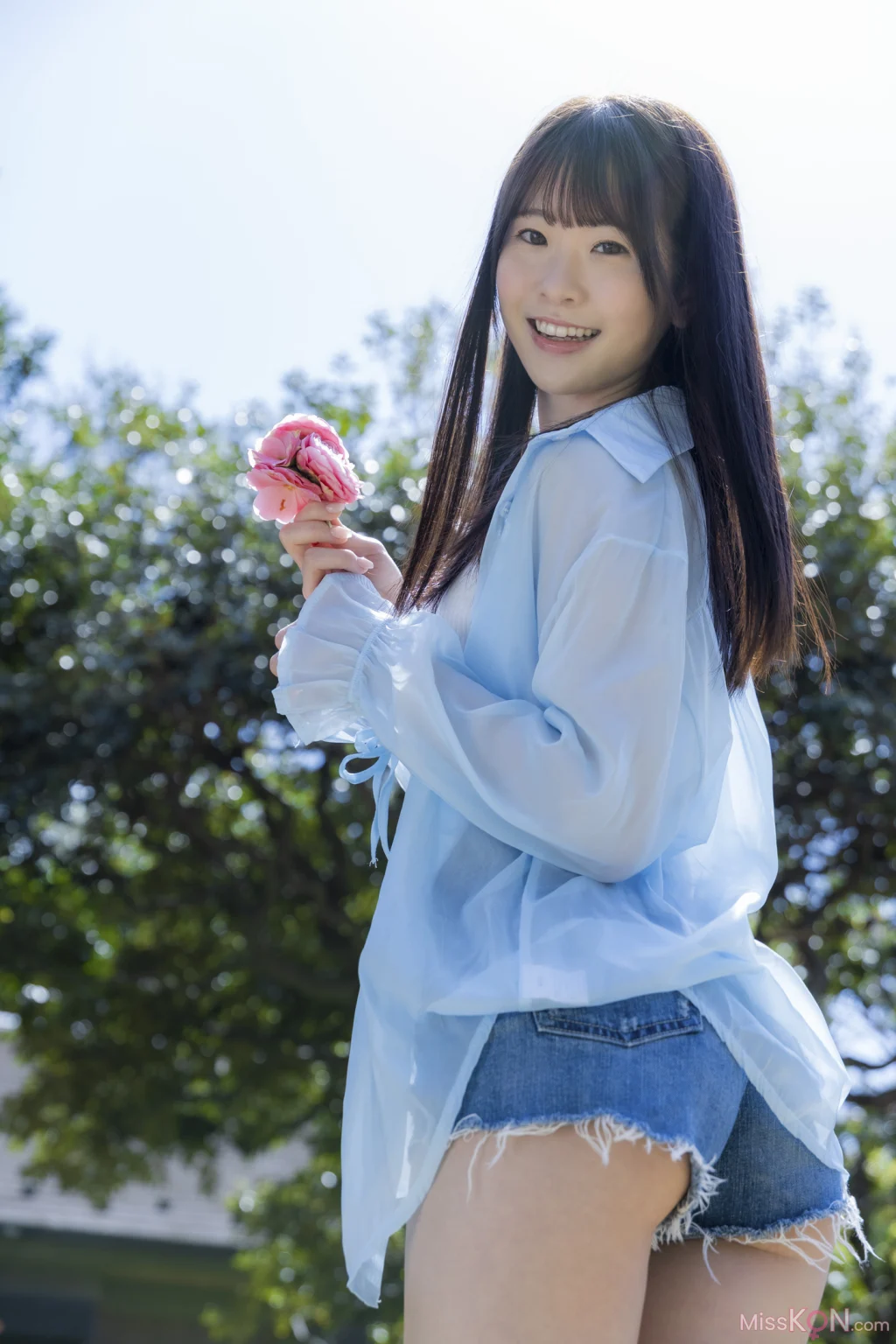 [JP] Emika Shirakami (白上咲花): 写真集「百花繚乱」 (108 photos)
