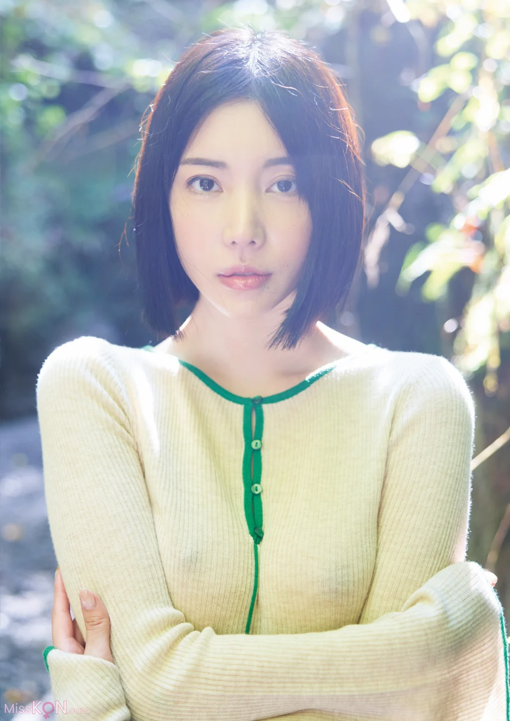 [JP] Karen Kaede (楓カレン): 【電子版限定アザーカット付】写真集 カレンと行く北海道旅行二泊三日 (143 photos)