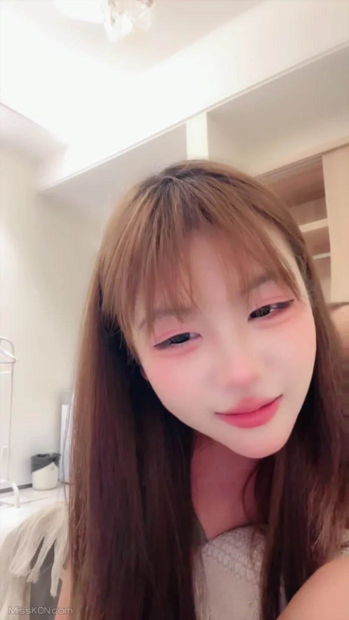 [OtherXXX] 芭比: 极品校花 酒店约网友无套大秀 (35 photos + 4 videos) – Page 2