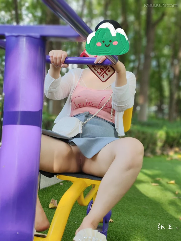 [OtherXXX] 张生: 淫妻大神分享娇妻 塞着跳蛋逛公园 (238 photos + 56 videos)