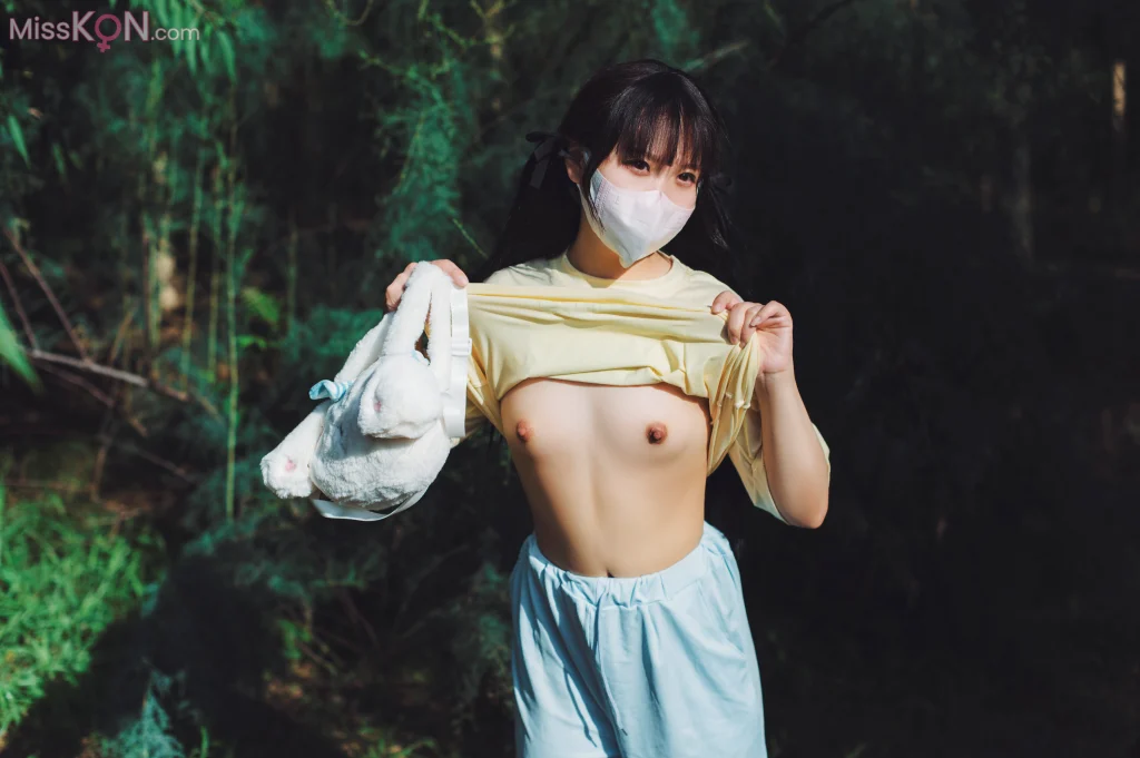 [Private Photoshoot] 爱喝奶茶的兔子: 泡沫之夏8K露出日记 (53 photos) – Page 3