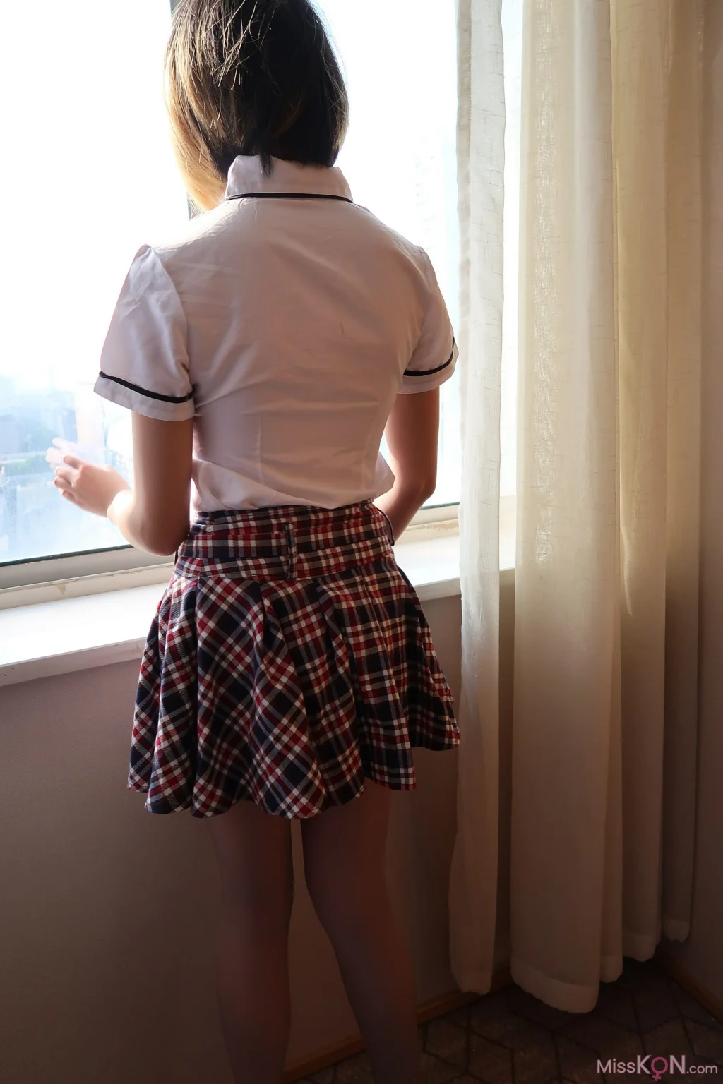 [Private Photoshoot] 白茉: 丝袜御姐 全尺度私拍 (266 photos)