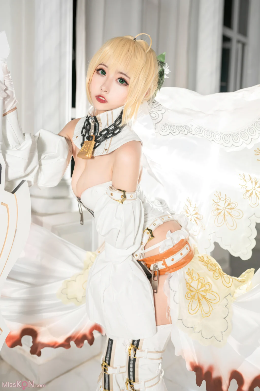 Coser@Momoko葵葵: FGO 尼禄 (13 photos)