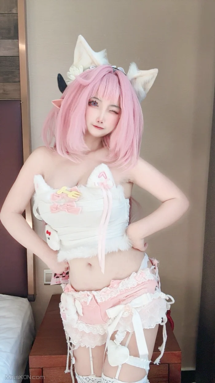 Coser@香草奶喵: 爱莉希雅女仆 (93 photos + 29 videos)