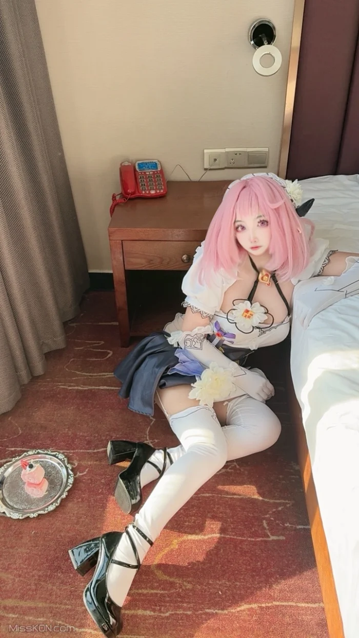 Coser@香草奶喵: 爱莉希雅女仆 (93 photos + 29 videos) – Page 3