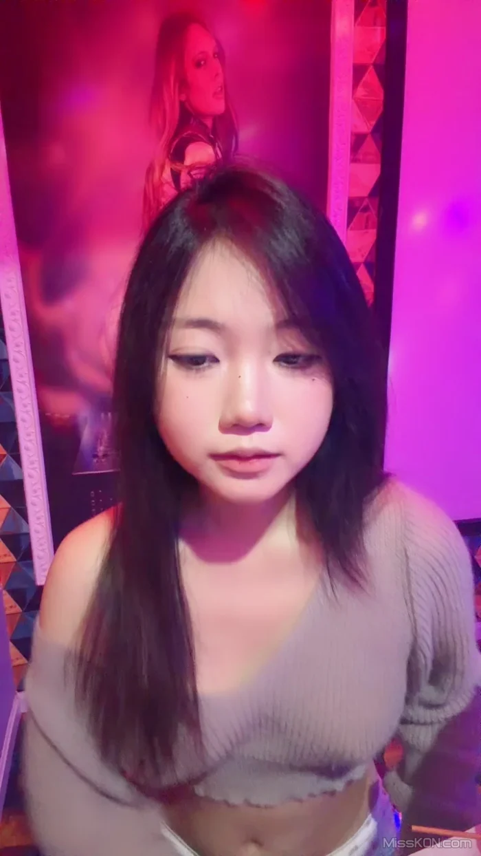 [OtherXXX] 猫猫在校: 校花全新视角 SM被当狗玩 (85 photos + 6 videos)