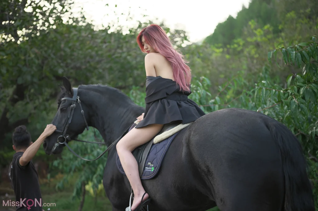 [Private Photoshoot] 姜云雅: 无纯欲长腿模特 户外马场漏出全尺度人体私拍 (377 photos) – Page 3